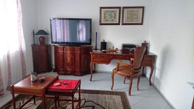 Am Stadtpark Apartment *